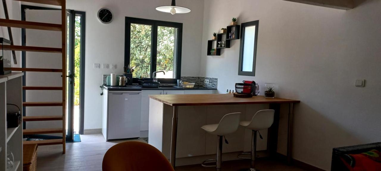 Charmant Logement Avec Terrasse Salinelles Exterior foto